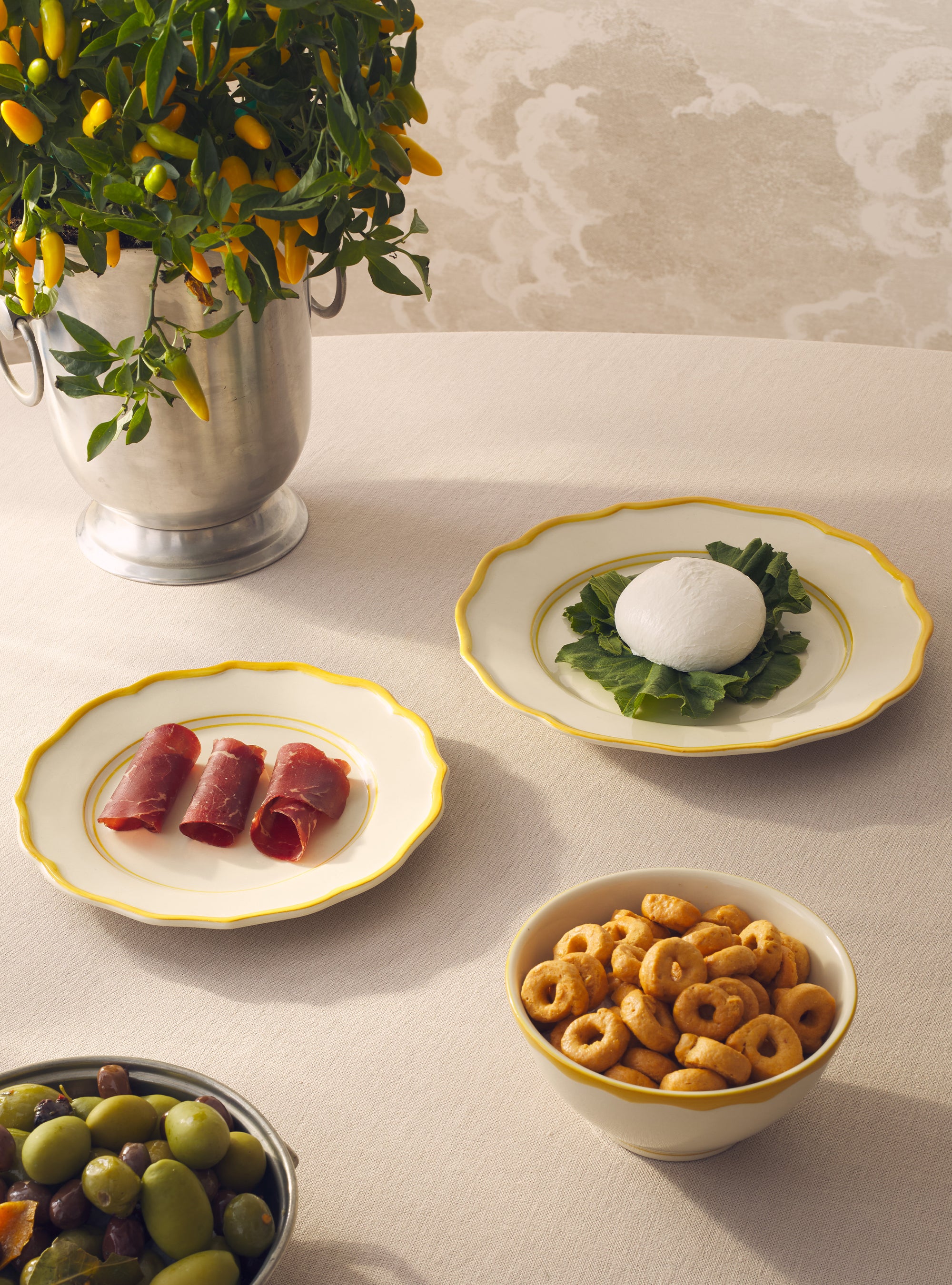 Giovanna 12 Piece Set with Cereal Bowl